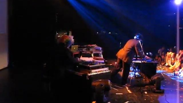 Mike Relm at the Commodore (9/26/2008) смотреть онлайн