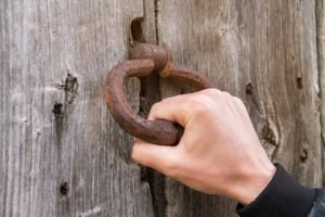 ДОСТУЧАТЬСЯ ДО РАЗУМА. ВЕДЬМИНА ИЗБА  ИНГА ХОСРОЕВА
