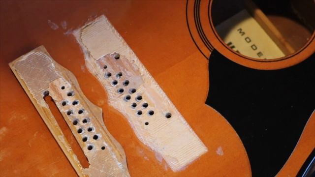 1980's Italian 12 String sunken body, damaged saddle, zero fret, removable neck. Unusual fixes. смотреть онлайн