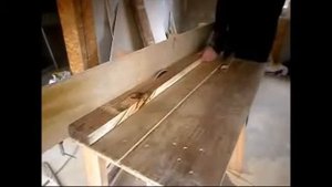 Распилить старые доски на циркулярке очень просто