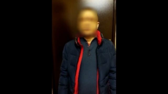 В Рязани сотрудники уголовного розыска вычислили соучастника мошенничеств в отношении пенсионеров смотреть онлайн