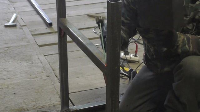 Сварочный стол из профильной трубы своими руками