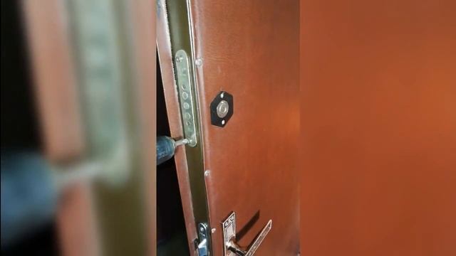 Замена замка входной двери - Компания ПростоЗамок смотреть онлайн