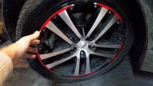 наклейка на диски .