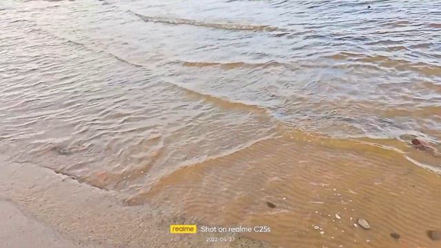 Пляж у Балтийского моря в г.Санкт-Петербург. смотреть онлайн