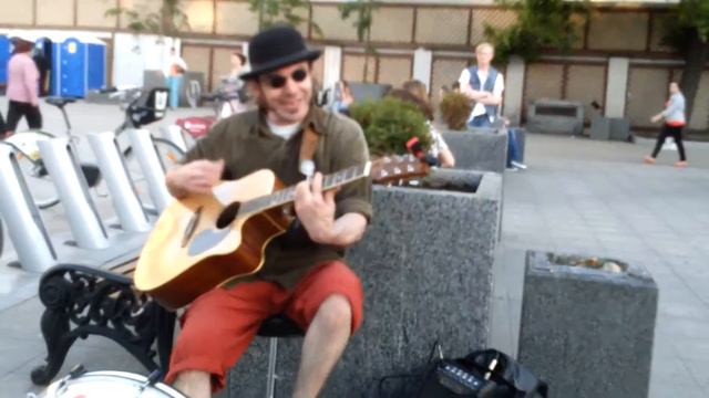 Фрикинг Аут Соковыжиматель смотреть онлайн