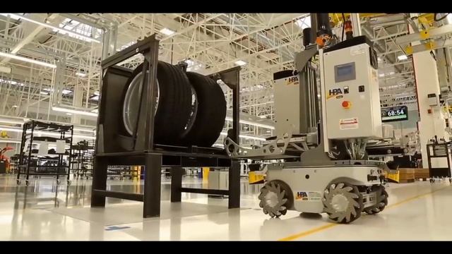 Lamborghini URUS смотреть онлайн