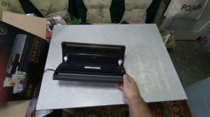 ВАКУУМНЫЙ УПАКОВЩИК REDMOND RVS M021