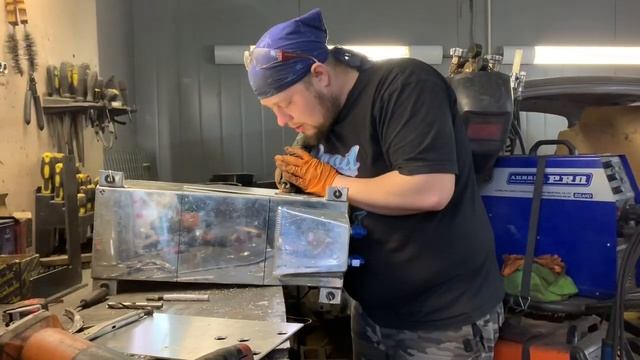 СТРОИМ RX8 | УЧУСЬ ВАРИТЬ | ЗАСУНУЛИ Ч..Н В БАК | ТОПЛИВНАЯ СИСТЕМА | 1ВЫПУСК смотреть онлайн