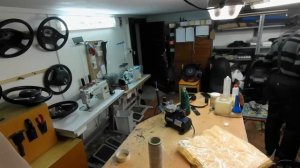 Покраска, "восстановление"   кожи на руле Mercedes.  Вечерний стрим из мастерской по перетяжке руле