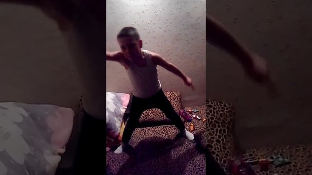 МАЛЬЧИКУ 6ЛЕТ.МОЛОДЕЦ!!! смотреть онлайн