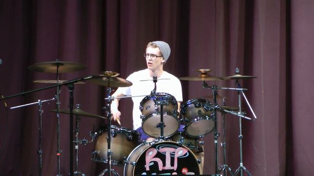 Drum Battle - Alex Borichewski and Justin Richards смотреть онлайн