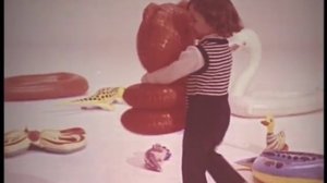 Советская реклама: надувные игрушки.