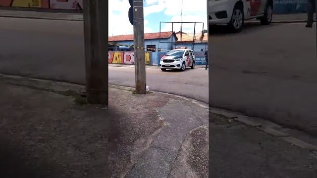 Notícia de primeira bomba na vila riu branco