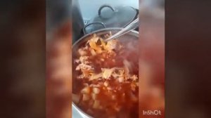 Воскресенье.Обед из трёх блюд.Собаки,коты.Варю холодец.Рецепт пирога.Сало.