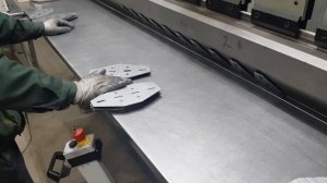 Производство уголка монтажного УМ на заводе ЛИДЕР. (1)