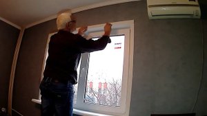 Пластмассовые уголки на откосы окон. Отделка окон внутри.