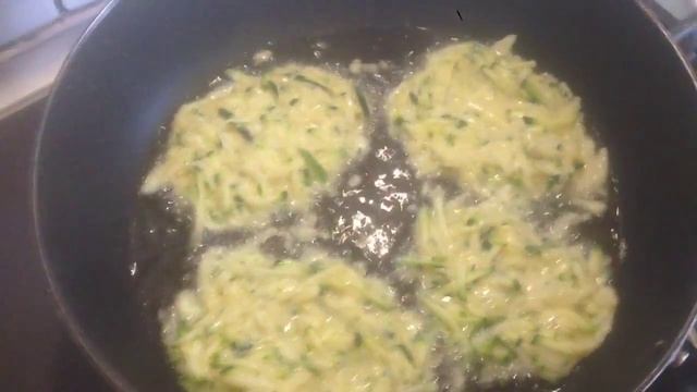 ДРАННИКИ ИЗ КАБАЧКА И ПРОСТО ЖАРЕННЫЙ КАБАЧОК смотреть онлайн