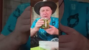 Пью чай с цветков сирени на даче