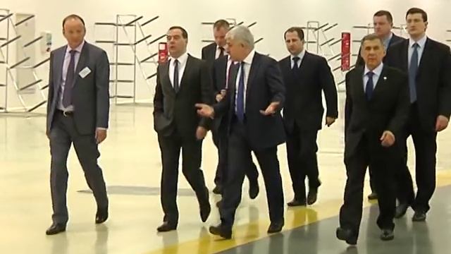 Премьер-министру России в Казани презентовали возможности ЗАО «КАПО-Композит» смотреть онлайн