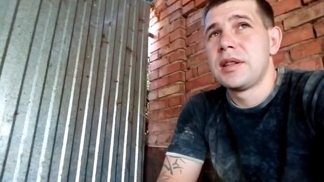 Граблями работал так ,что аж поломал. смотреть онлайн