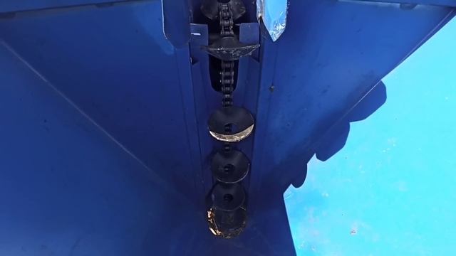 Испытание новой двухрядной картофелесажалки Краян! Минитрактор Дерзик в деле! смотреть онлайн