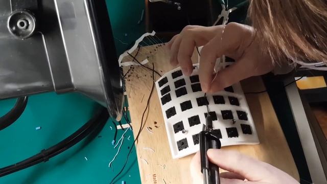 dactyl diy keyboard build project смотреть онлайн