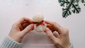DIY ☃️Cнеговик из пряжи ?Мастер класс как сделать мини-снеговичков из помпонов своими руками