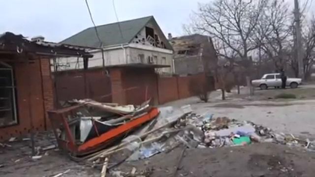 Ukraine Mariupol 01 24 2015 Raw Dramatic Video Shows Ukraine Rocket Attack смотреть онлайн