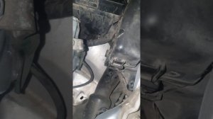 вентилятор радиатора постоянно работает toyota d4d corolla 120. при включении зажигания,