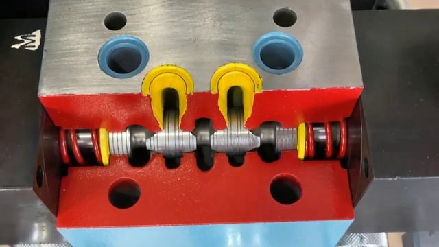 Proportional Directional Valves: Fun With Electro-Hydraulics смотреть онлайн