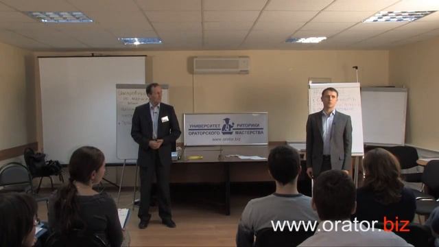 Жесты оратора. 7 правил, как жестикулировать руками во время выступления и при разговоре.