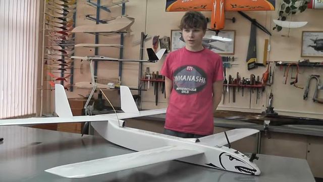 Модель моторного планера схемы тандем "Барракуда". смотреть онлайн