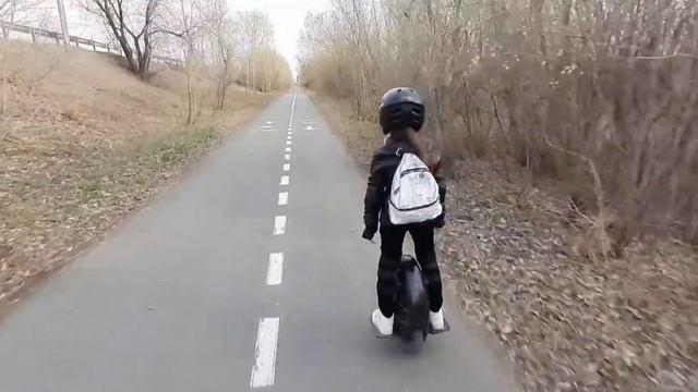 BG MCM5 V2 - прокатились с Викой за город смотреть онлайн