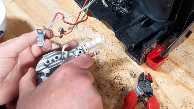 Réparation d'une machine delonghi magnifica s smart dont l'eau ne sort plus смотреть онлайн