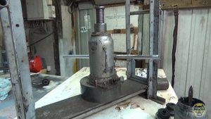 Замена сайлентблоков передних рычагов W124 W201