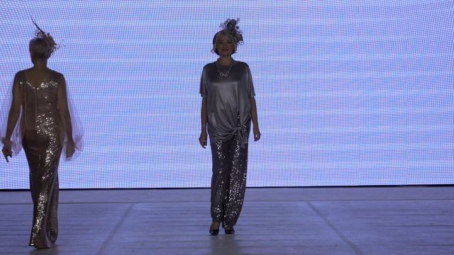 Показ мод "Королевская осанка"