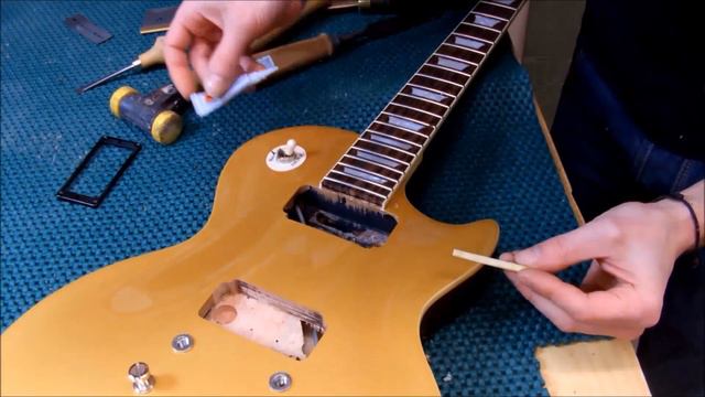 P90 to humbucker pickup conversion смотреть онлайн
