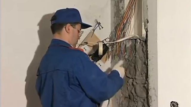 Видеоурок 4.  Расцветка и правильное расключение жил электрических кабелей или проводов!