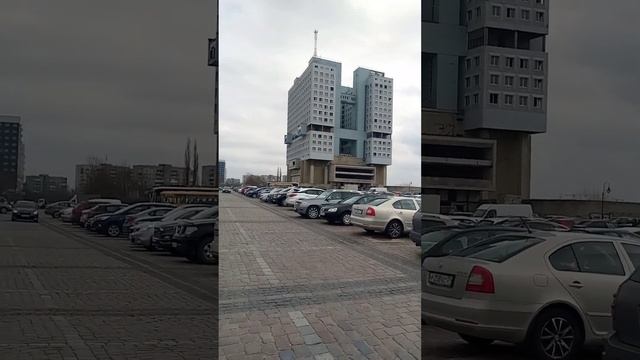 Дом Советов- легенда советская Калининграда! Стоит пока - все его фоткают на память! Снесут однако! смотреть онлайн