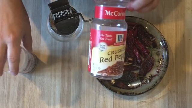 Making Crushed Red Pepper | Drying Serrano & Cayenne Peppers | Make Plant Create смотреть онлайн