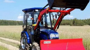 Фаворит 300 ЛОВОЛ с отвалом и погрузчиком