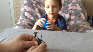 Технопарк, яйцо!!! В яйце вертолёт военный.