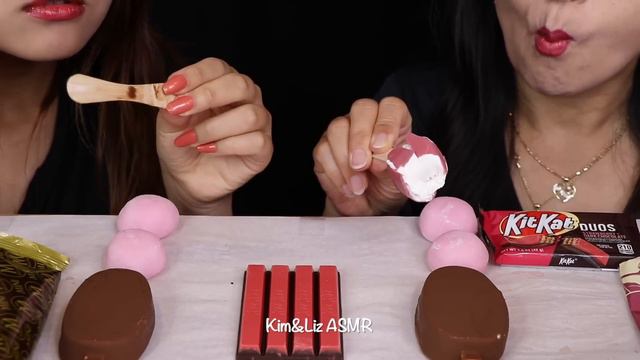 ASMR PINK VS CHOCOLATE CAKE POPS, MINI MAGNUM ICE CREAM BARS, DAIFUKU MOCHI, BEAN JELLY, KITKAT DUO смотреть онлайн