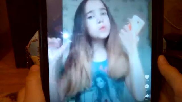Реакция на видео в ЛАЙК! У меня новый Аккаунт? | Алина&Полина life