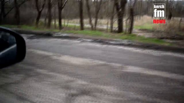 В Керчи начали снимать асфальт от ж/д вокзала до аэропорта смотреть онлайн