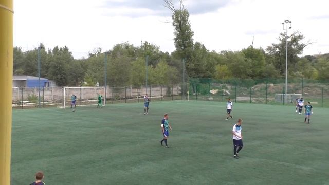 Чемпионат Волжского по фтболу 8х8. Вторая лига. 12-й тур. Гвозди - Эксперт Энерго 3-7 смотреть онлайн