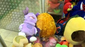 Достаем долгожданную игрушку из аппарата хватайка!! Мягкая игрушка Лунтик!!