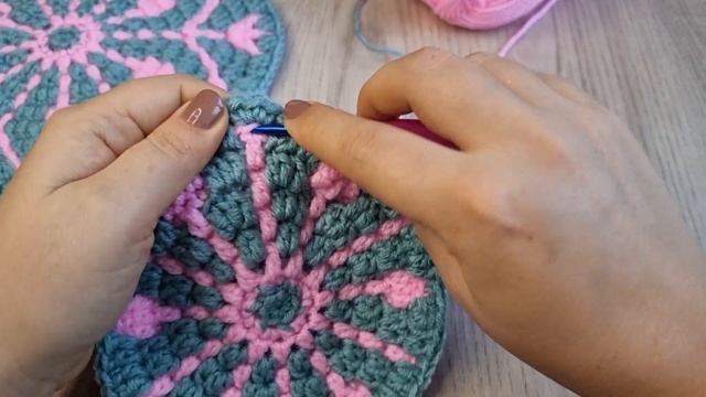 Ах! Какой красивый мотив крючком ленивым жаккардом! смотреть онлайн