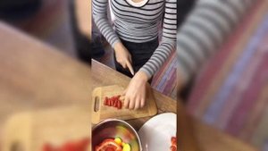 Веган-пицца с растительным сыром и колбасками!!!